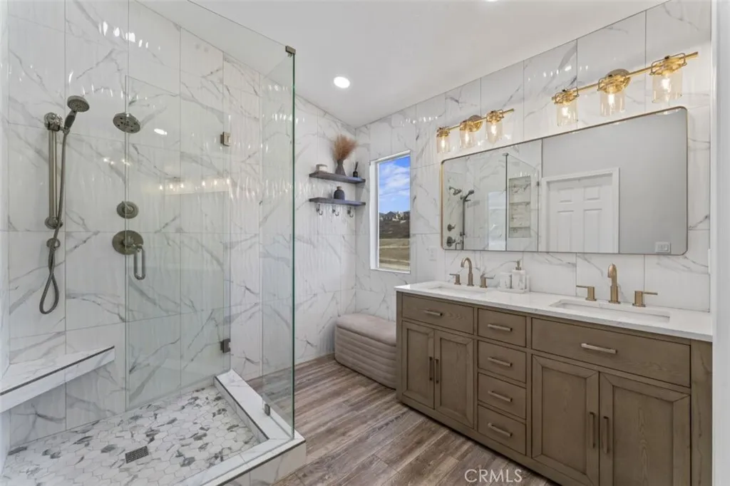 Saugus, California 91350, United States, 3 Bedrooms Bedrooms, ,3 BathroomsBathrooms,Residential,Active,241833