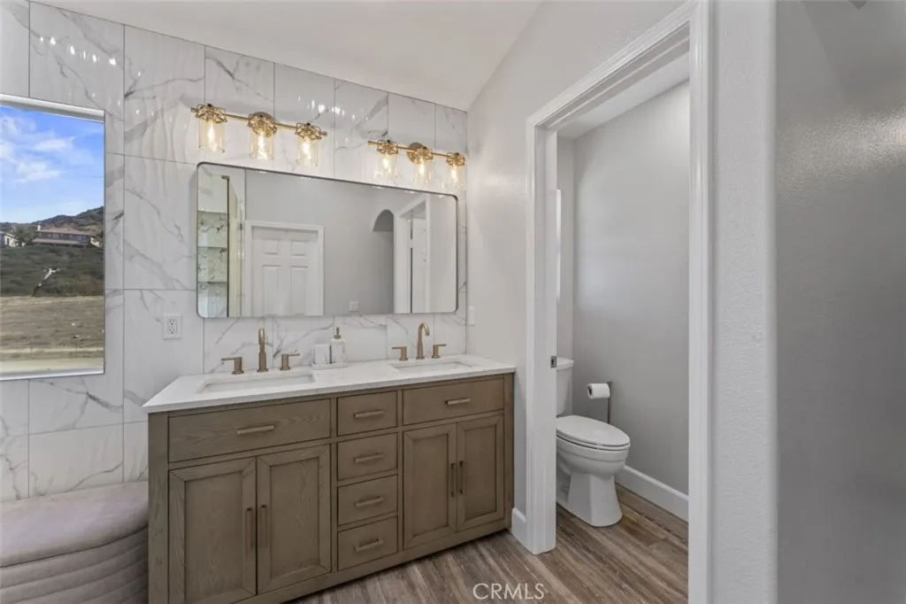 Saugus, California 91350, United States, 3 Bedrooms Bedrooms, ,3 BathroomsBathrooms,Residential,Active,241833