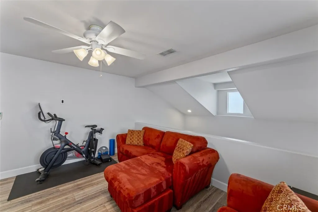 Saugus, California 91350, United States, 3 Bedrooms Bedrooms, ,3 BathroomsBathrooms,Residential,Active,241833