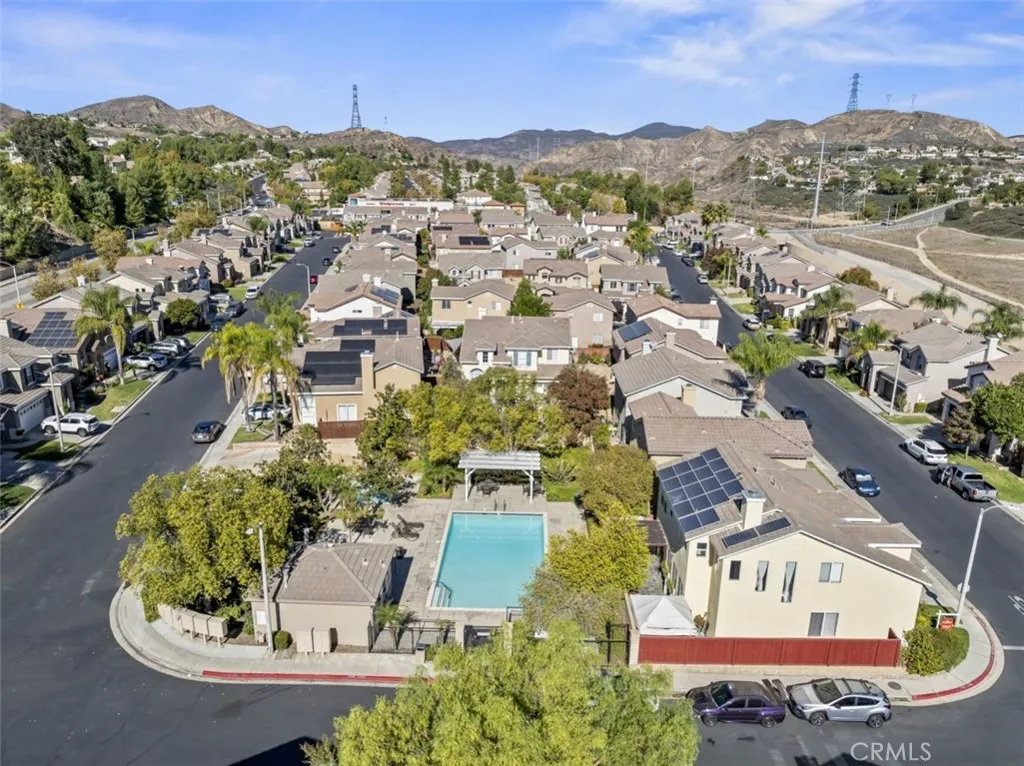 Saugus, California 91350, United States, 3 Bedrooms Bedrooms, ,3 BathroomsBathrooms,Residential,Active,241833