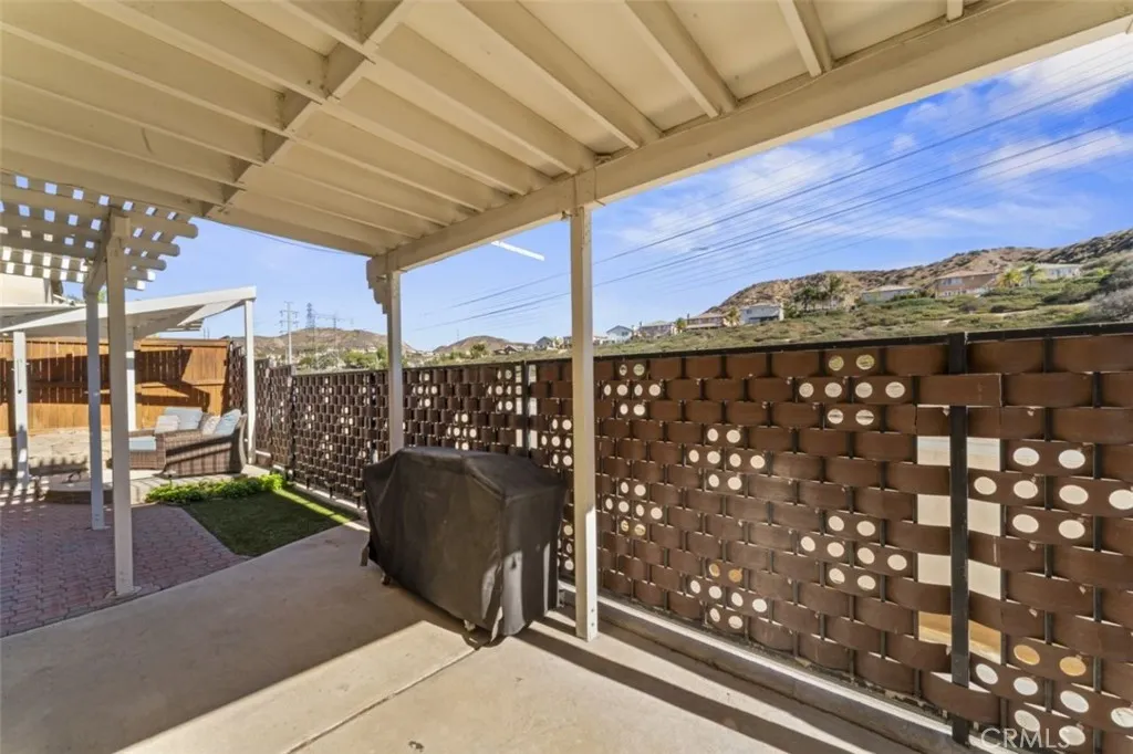 Saugus, California 91350, United States, 3 Bedrooms Bedrooms, ,3 BathroomsBathrooms,Residential,Active,241833