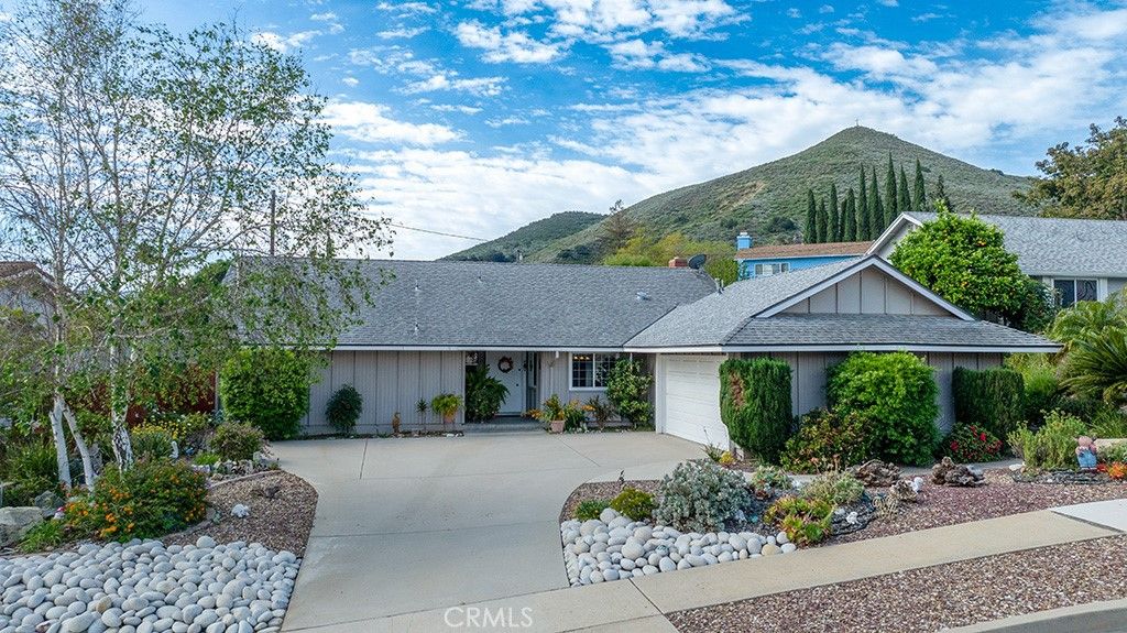 Photo of 32 W Bonita Dr, Simi Valley, CA 93065 (MLS # SR26074906)
