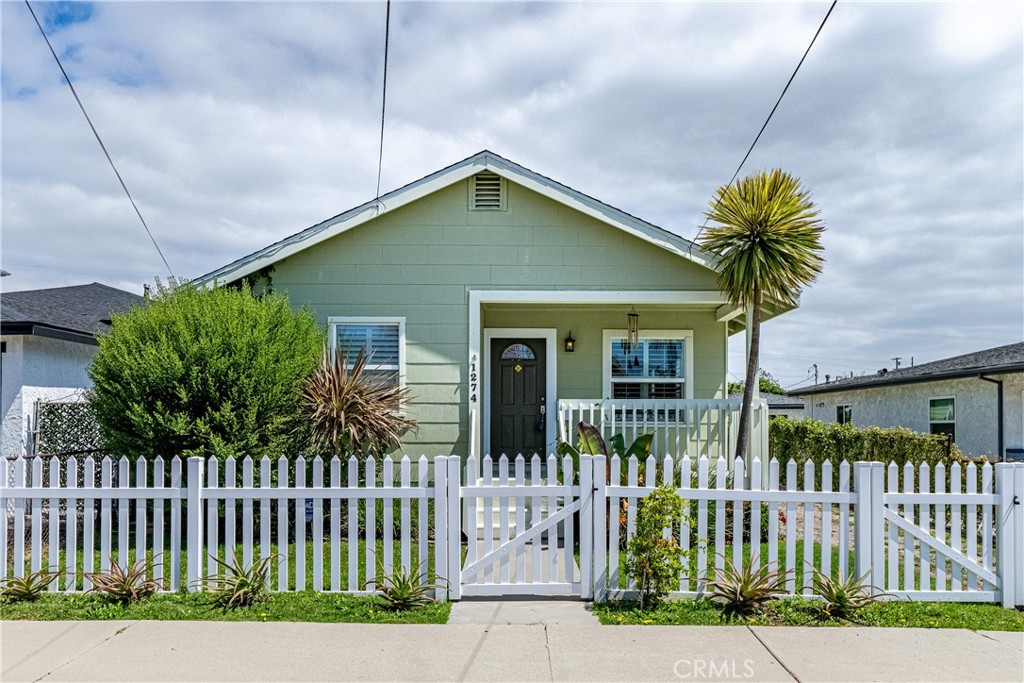 1274 W 3rd