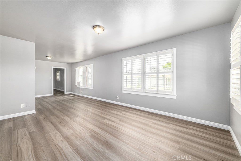 1274 W 3rd