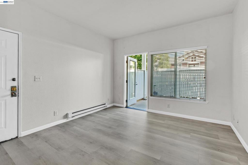 135 Bayside Ct