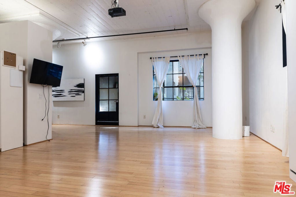420 S San Pedro Street 231