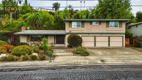 Photo of 20164 Santa Rita ST, Woodland Hills, CA 91364 (MLS # SR26228877)