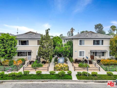 Photo of 13453 Moorpark Street, Sherman Oaks, CA 91423 (MLS # 25556717)