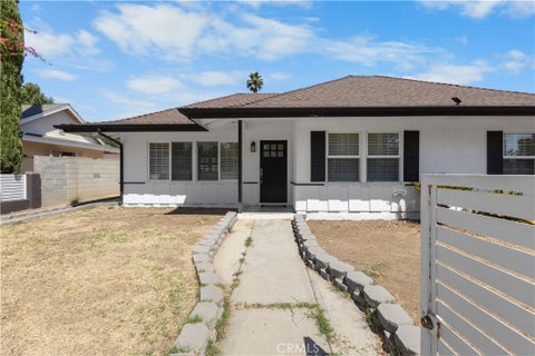 Tiny photo for 7840 7842 Woodlake Avenue, West Hills, CA 91304 (MLS # SR26185656)