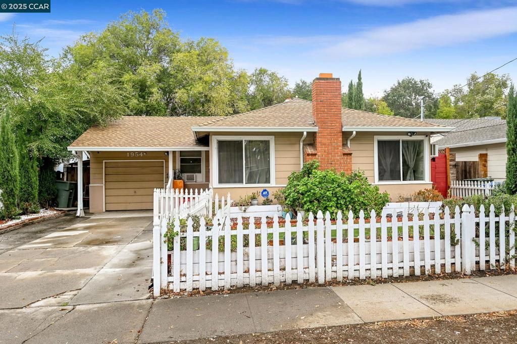 Photo of 1954 N 6Th St St, Concord, CA 94519 (MLS # 41114596)