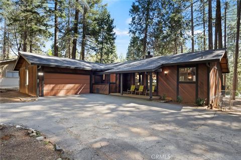 Photo of 15028 Twin Pine Rd, Magalia, CA 95954 (MLS # SN26055577)