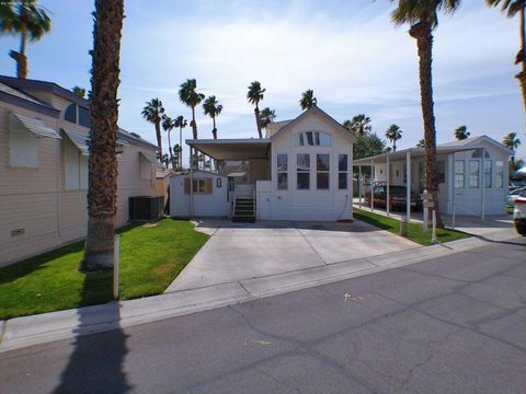 Photo of 84136 Avenue 44, #582 Ave, Indio, CA 92203 (MLS # 219145653DA)