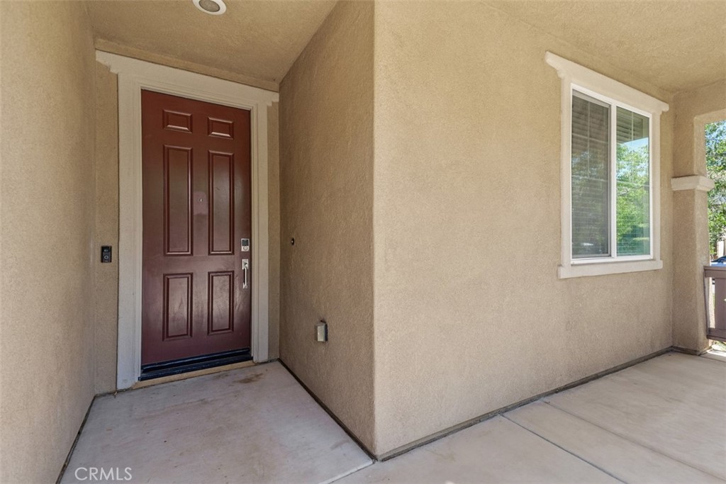 96 Luna Avenue
