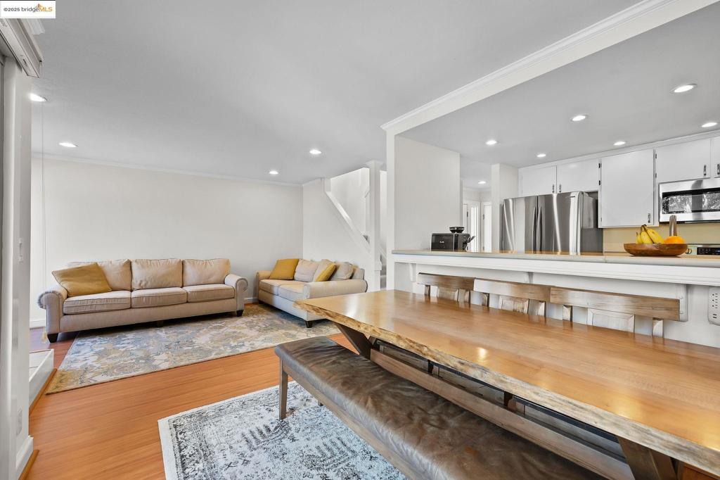 LAGUNA VISTA - Residential