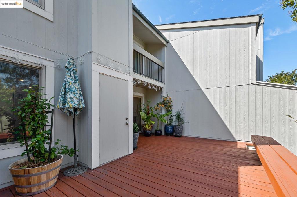 LAGUNA VISTA - Residential