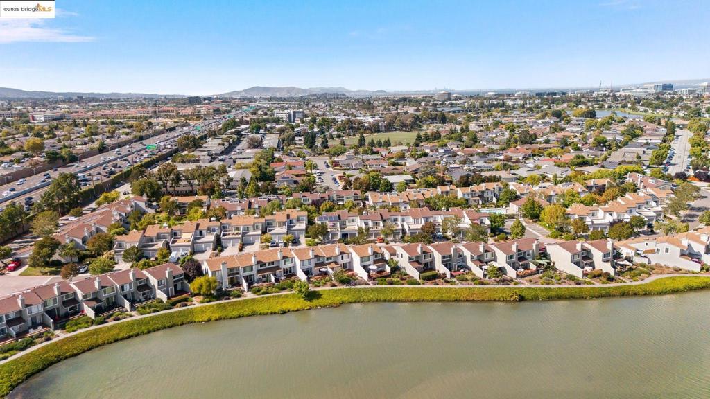 LAGUNA VISTA - Residential