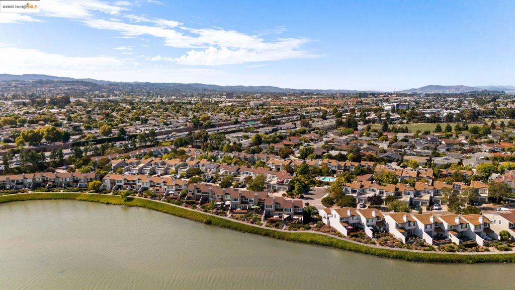 LAGUNA VISTA - Residential