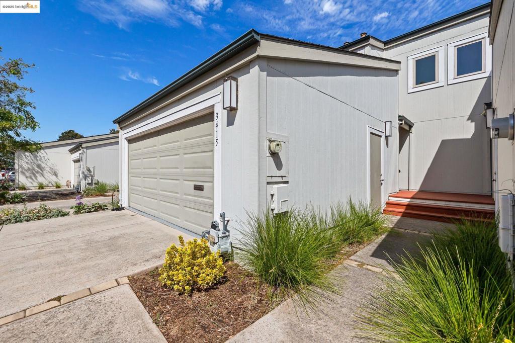 LAGUNA VISTA - Residential