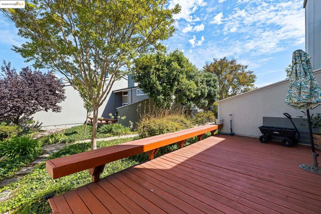 LAGUNA VISTA - Residential