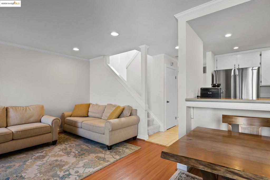 LAGUNA VISTA - Residential
