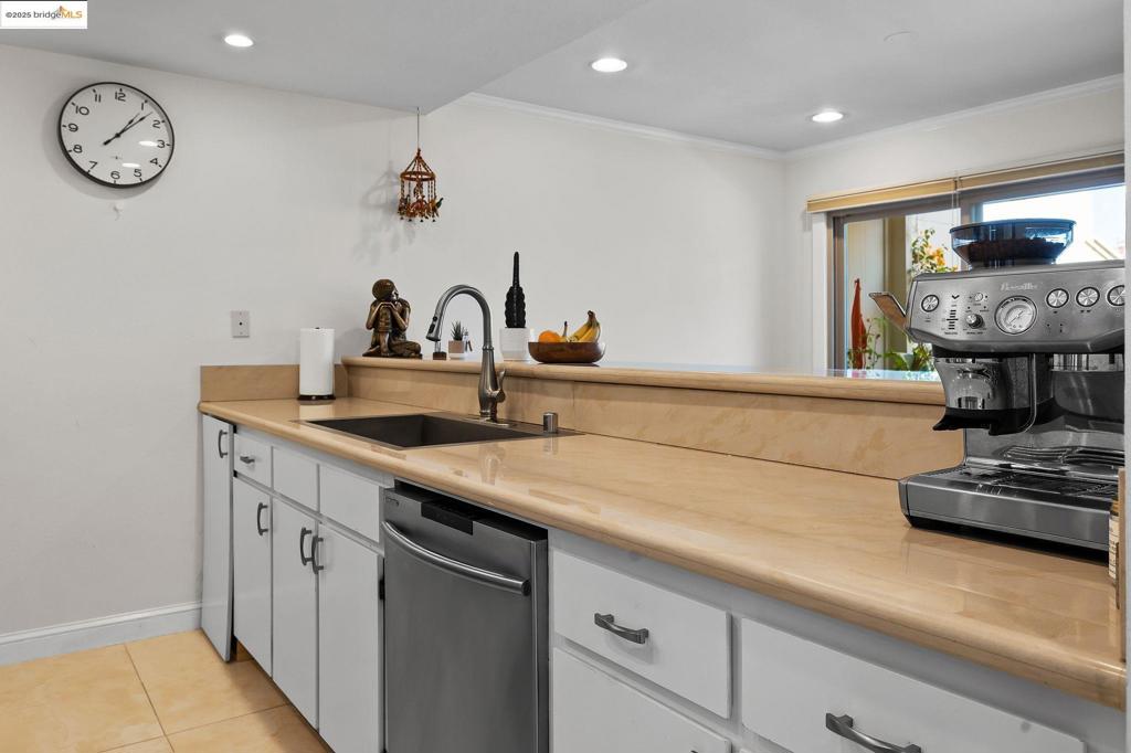 LAGUNA VISTA - Residential