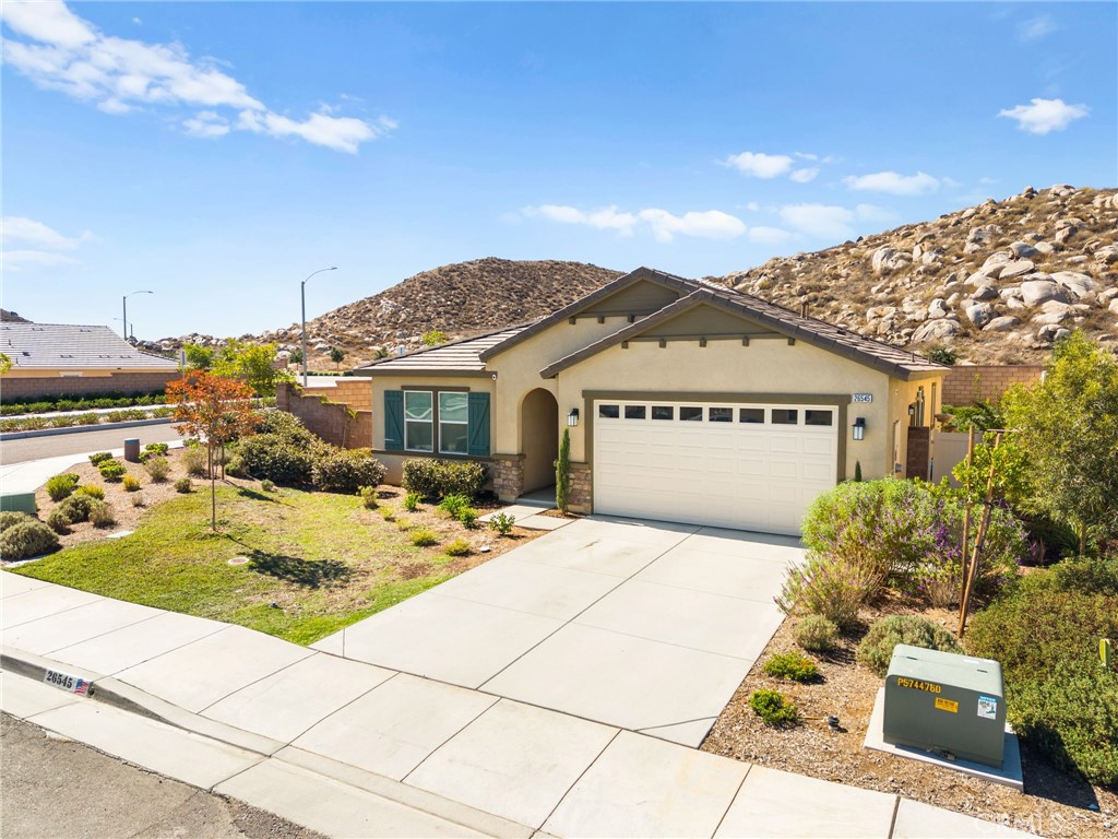 26545 dash drive