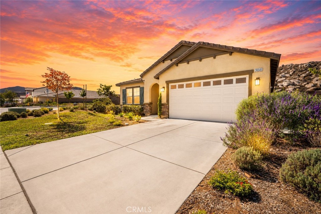 26545 dash drive