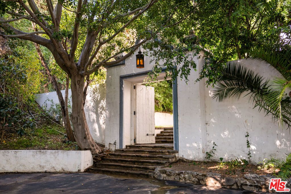 Photo of 1196 Brooklawn Drive, Los Angeles, CA 90077 (MLS # 26665171)