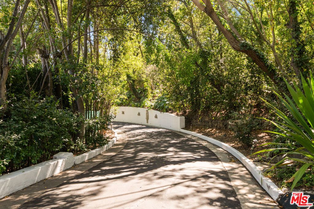 Photo of 1196 Brooklawn Drive, Los Angeles, CA 90077 (MLS # 26665171)