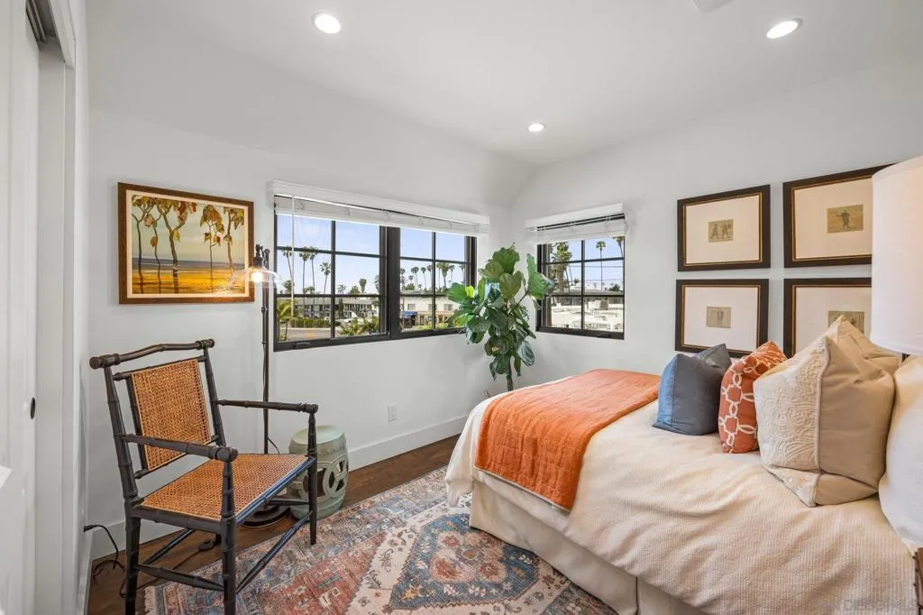 La Jolla, California 92037, United States, 4 Bedrooms Bedrooms, ,4 BathroomsBathrooms,Residential,Active,118214