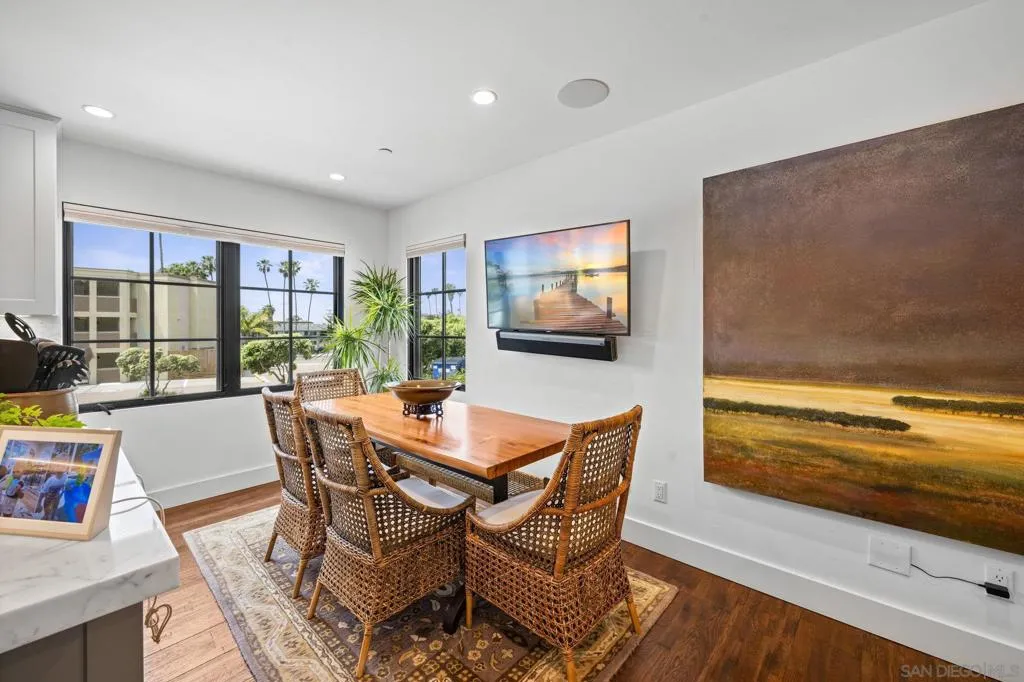 La Jolla, California 92037, United States, 4 Bedrooms Bedrooms, ,4 BathroomsBathrooms,Residential,Active,118214