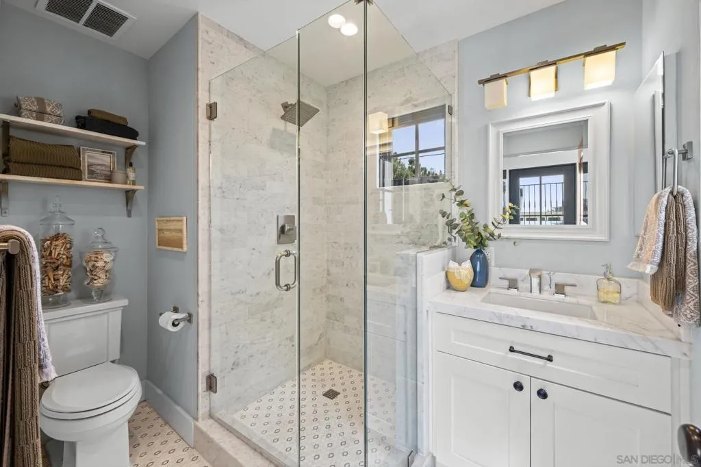 La Jolla, California 92037, United States, 4 Bedrooms Bedrooms, ,4 BathroomsBathrooms,Residential,Active,118214