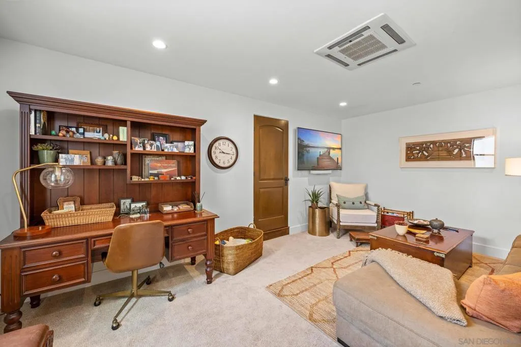 La Jolla, California 92037, United States, 4 Bedrooms Bedrooms, ,4 BathroomsBathrooms,Residential,Active,118214