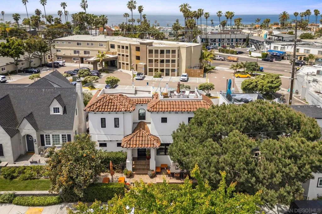 La Jolla, California 92037, United States, 4 Bedrooms Bedrooms, ,4 BathroomsBathrooms,Residential,Active,118214