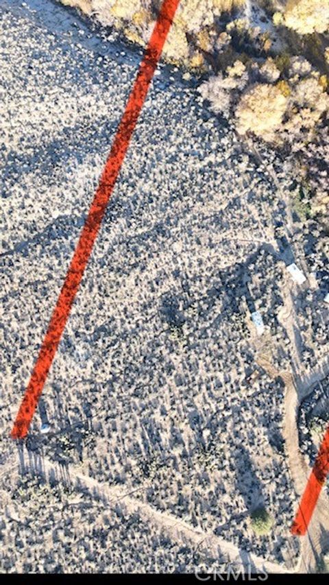 Photo of 2 Fremont St, Weldon, CA 93283 (MLS # SR25273365)