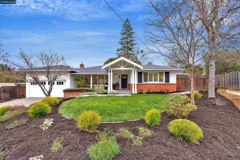 Photo of 393 393 Colorados Ct Ct, Lafayette, CA 94549 (MLS # 41125217)