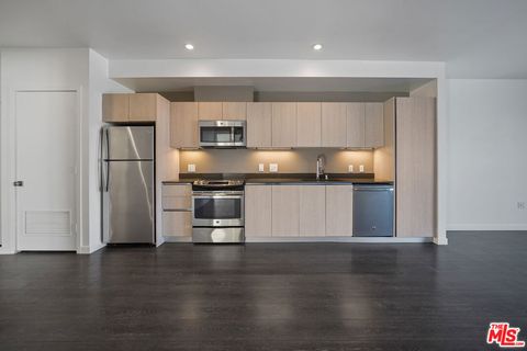 Photo of 5800 Harold Way #410, Los Angeles, CA 90028 (MLS # 25631461)