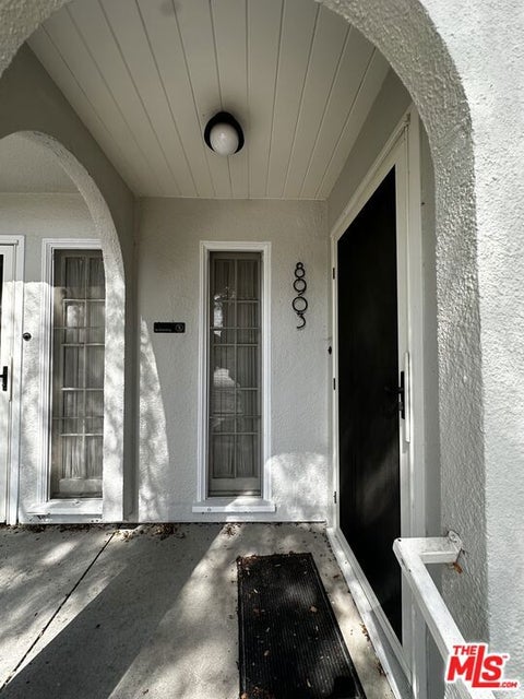 Photo of 8903 Hubbard Street, Culver City, CA 90232 (MLS # 26990467)