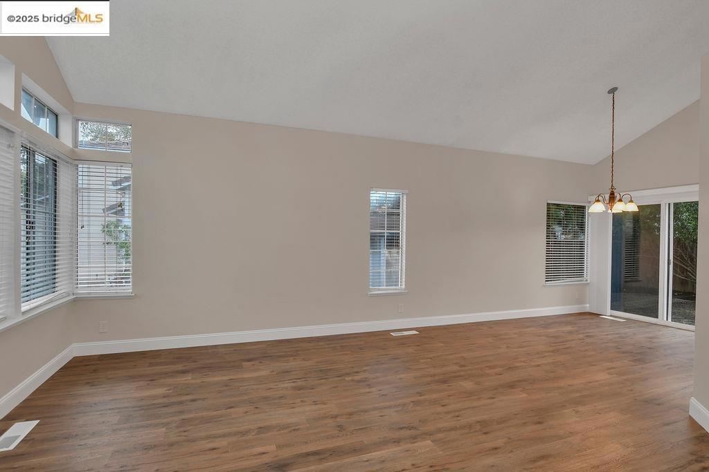 BRENTWOOD - Residential