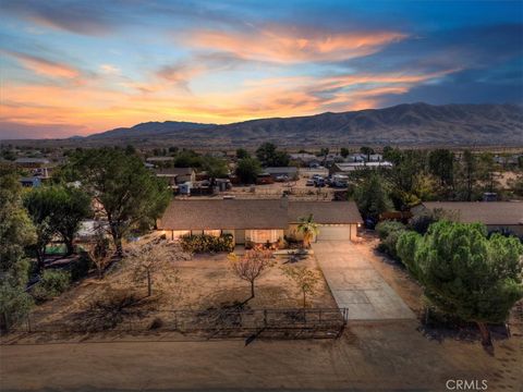 Photo of 21061 Wisteria Street, Apple Valley, CA 92308 (MLS # IG25257126)