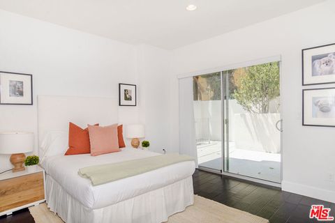 Tiny photo for 1945 Overland Avenue #202, Los Angeles, CA 90025 (MLS # 26661407)