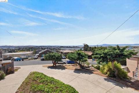 Photo of 136 Craven St ST, Vallejo, CA 94590 (MLS # 41145874)