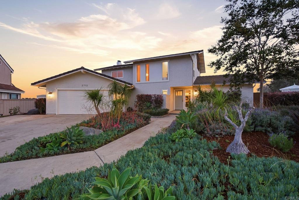 2712 Mateo Place