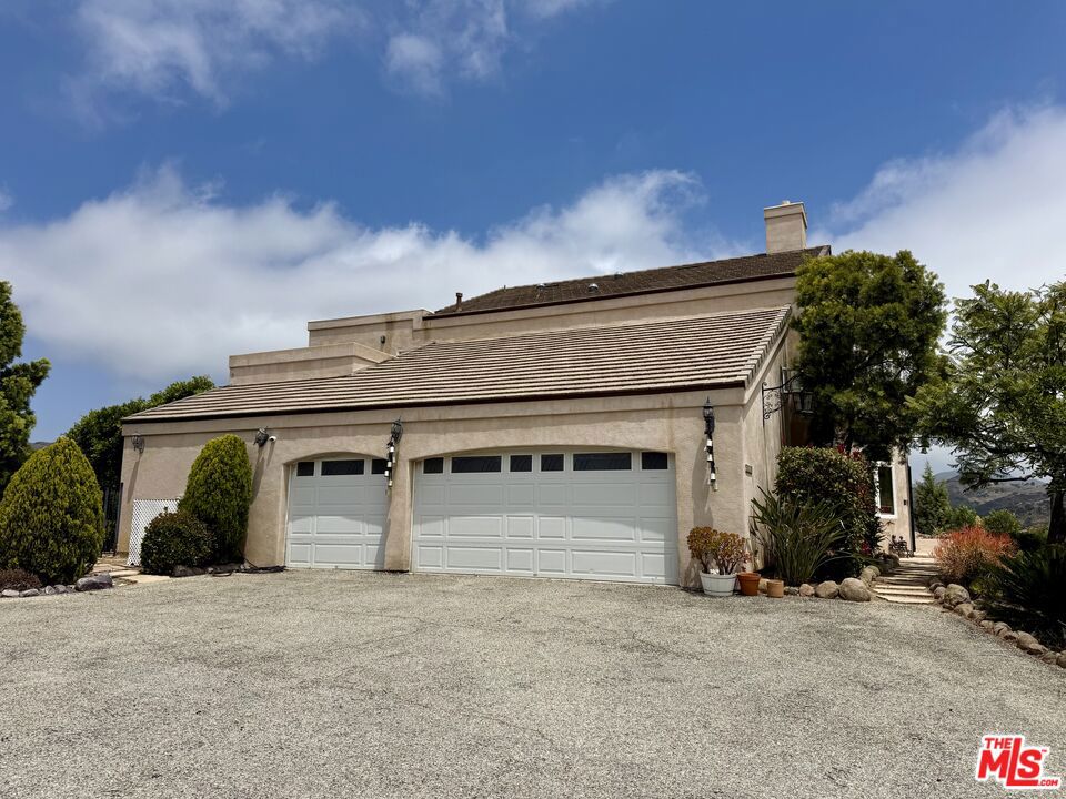 10827 Pacific View Drive