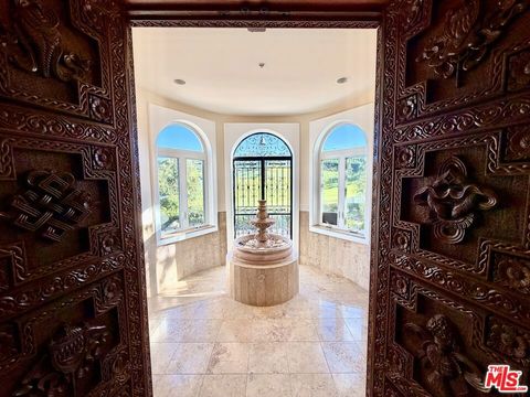 Photo of 10827 Pacific View Drive, Malibu, CA 90265 (MLS # 26773141)