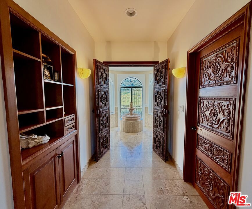 10827 Pacific View Drive