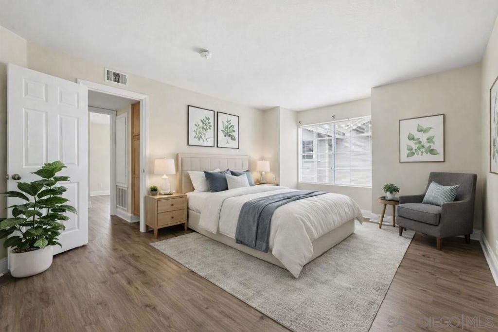 3525 Grove 220