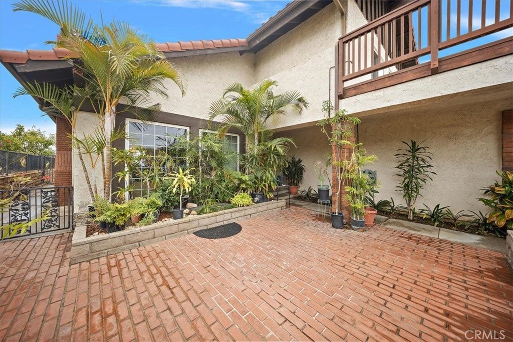 1601 Loma Road