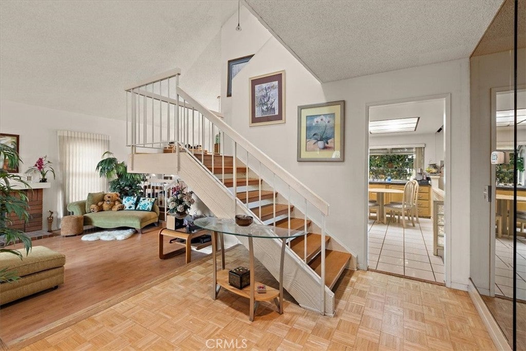 1601 Loma Road