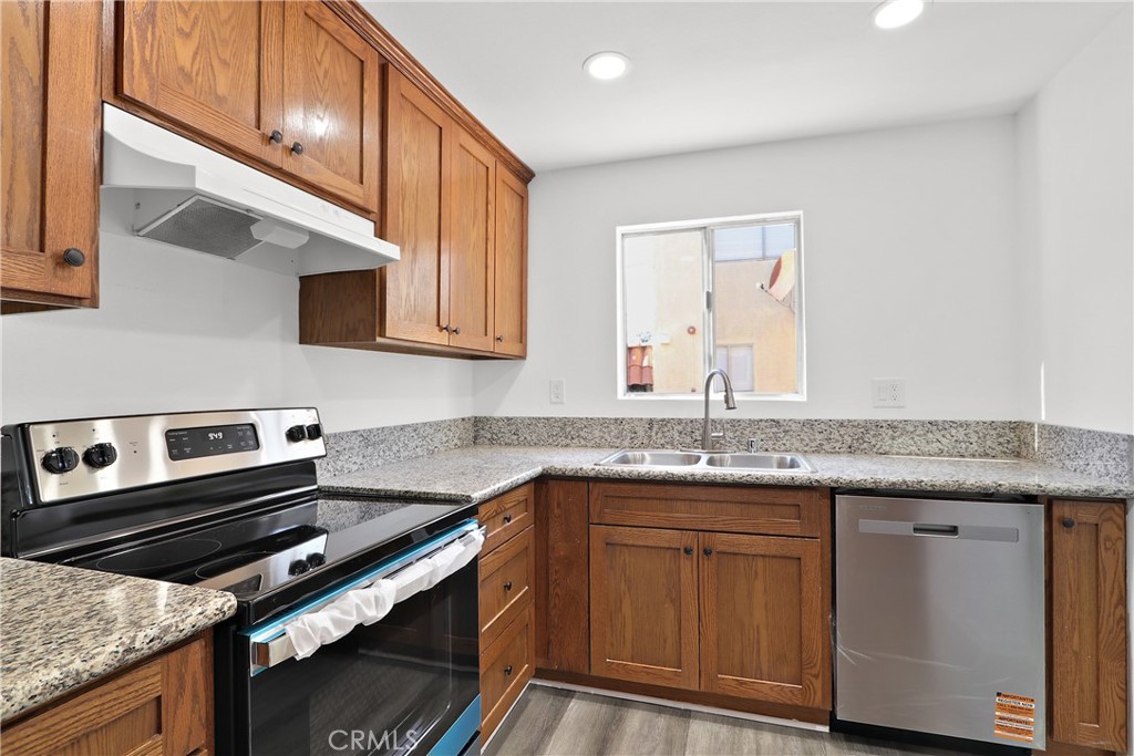 730 N Eucalyptus Ave 25